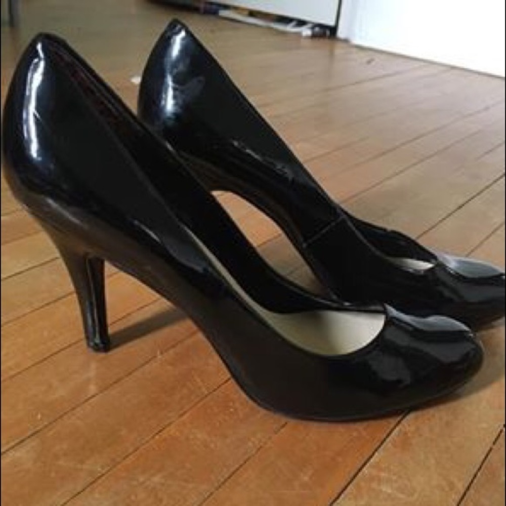 Black Nine West Heels - Size 8